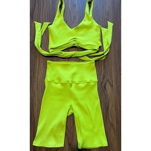 ONA l  Neon green workout set